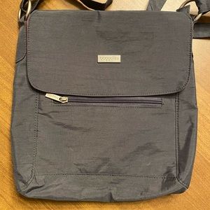 Baggallini crossbody bag. Gray with pink interior.